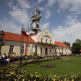 فندق Wieliczka يضم غرف وشقق ومطعم ومؤتمرات ترفيهية في بولندا